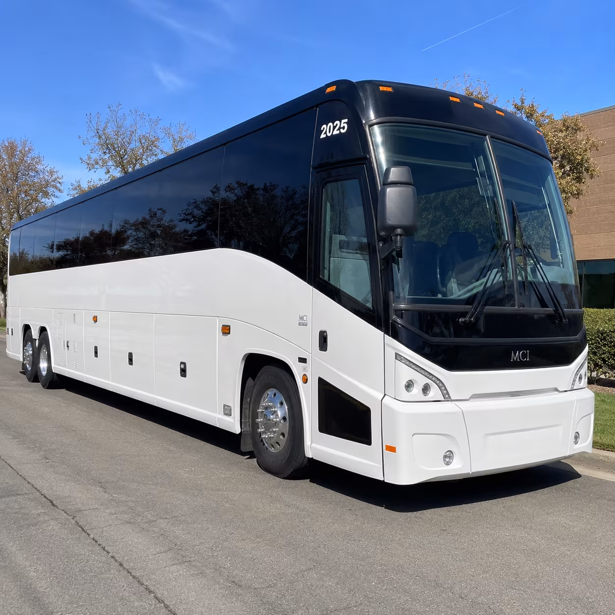 bus rental services for owensboro employers during peak hiring and seasonal surges