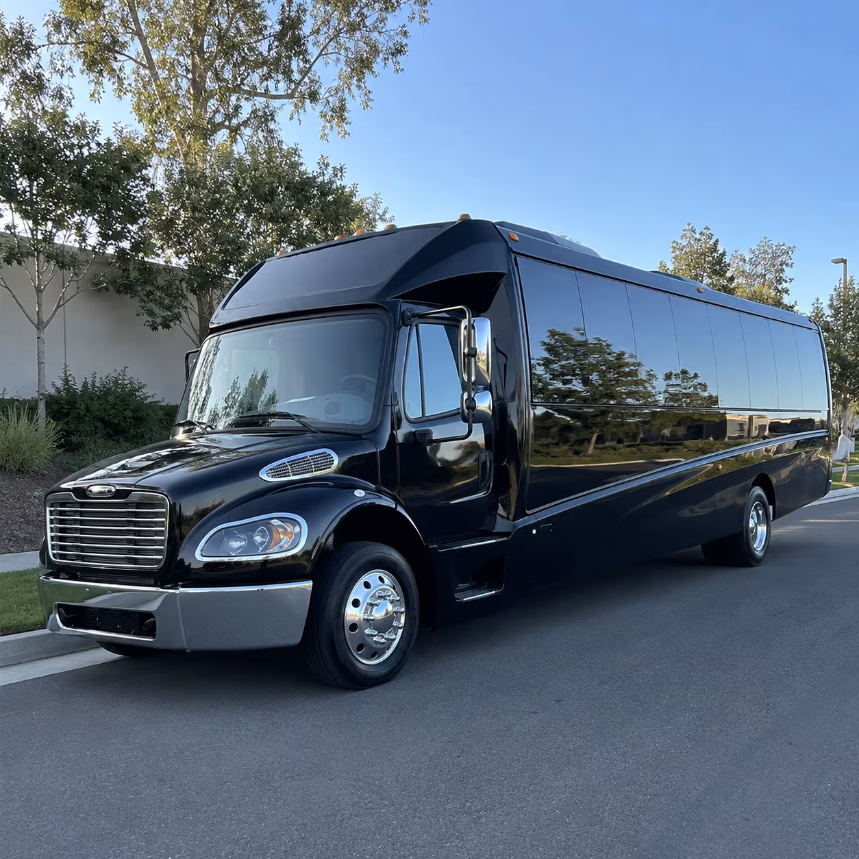 bus rentals for bands and performers traveling through western kentucky