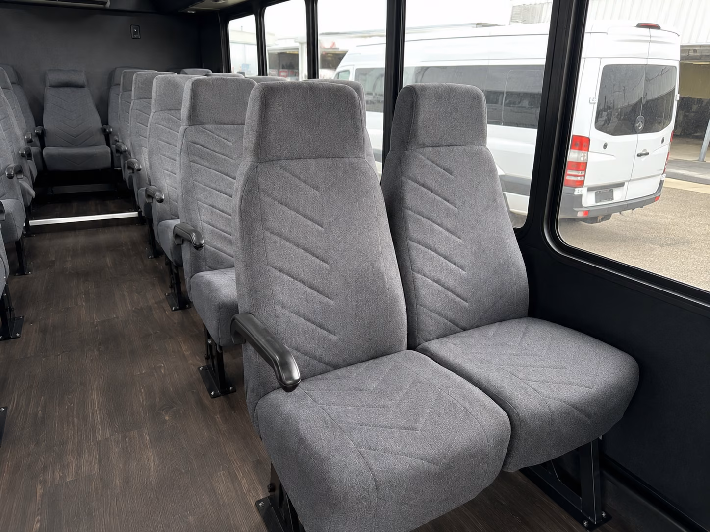 charter buses for owensboro wedding ceremonies at riverside and outdoor venues