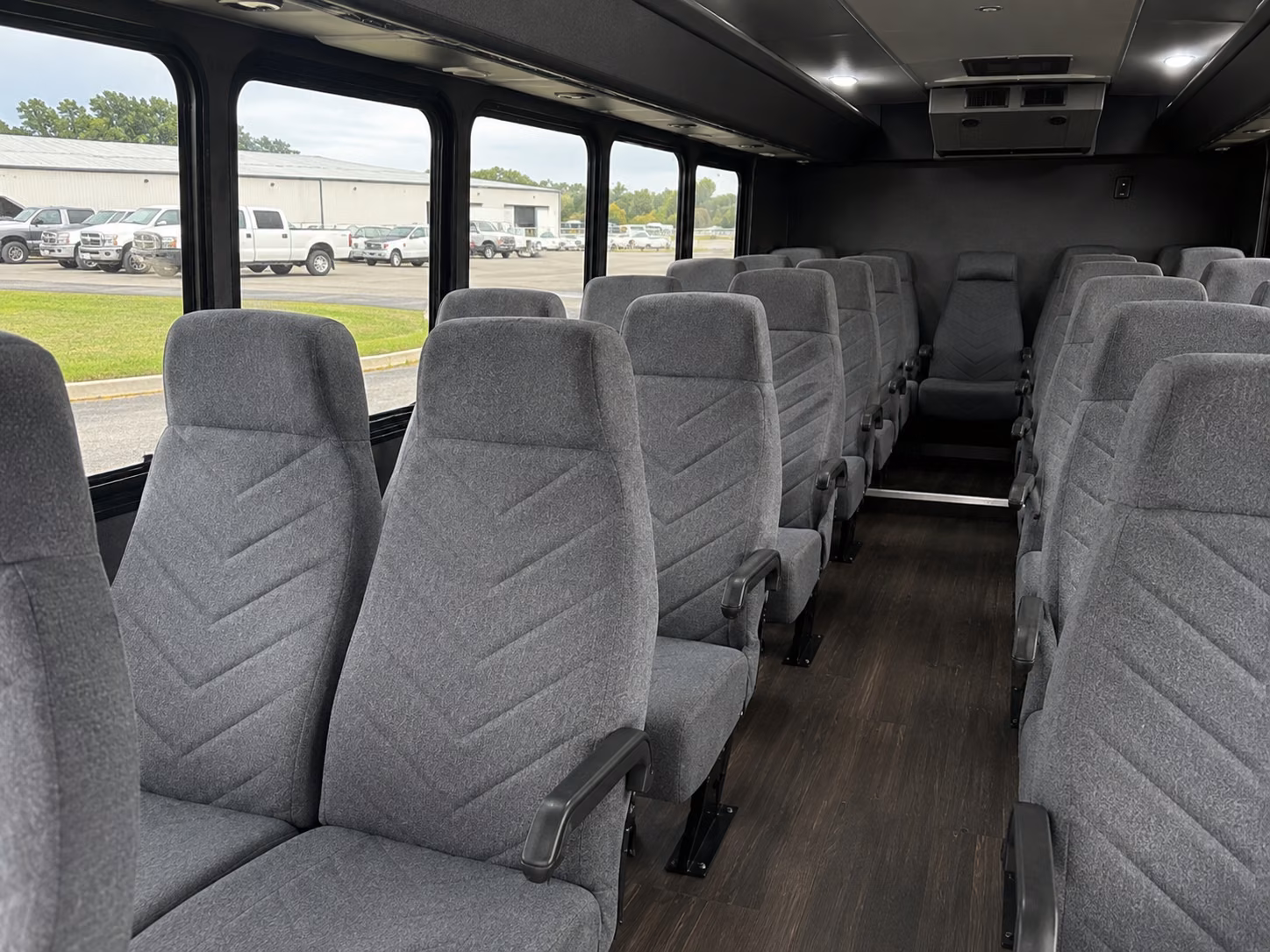 shuttle buses for owensboro wedding guests between hotels and venues