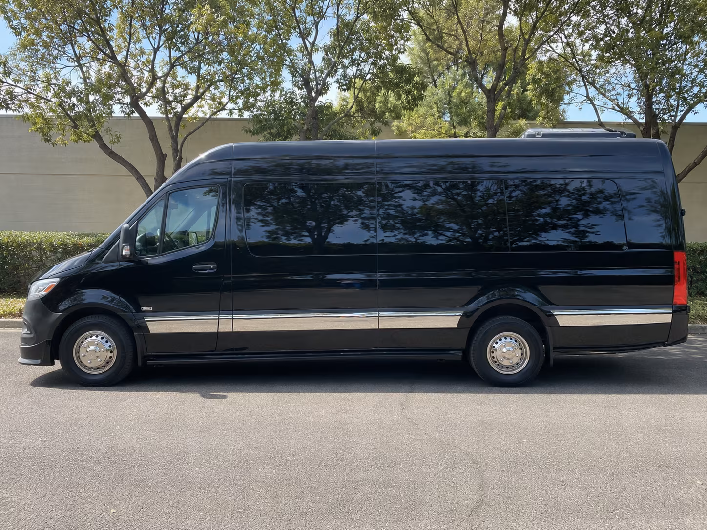 sprinter vans and small group prom transportation in owensboro